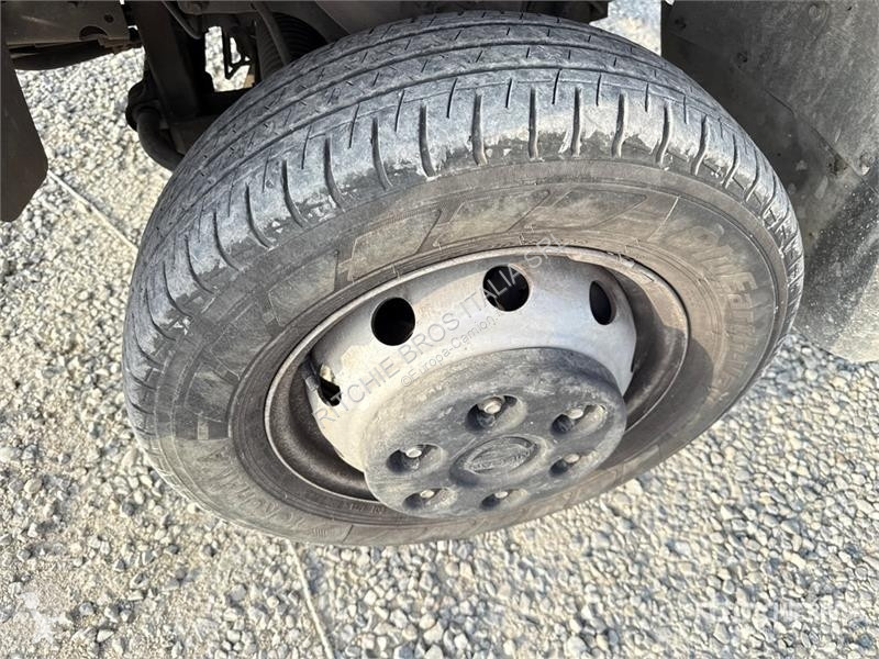 Lastbil Nissan PNT205 NHD 18.1 m on Nissan...