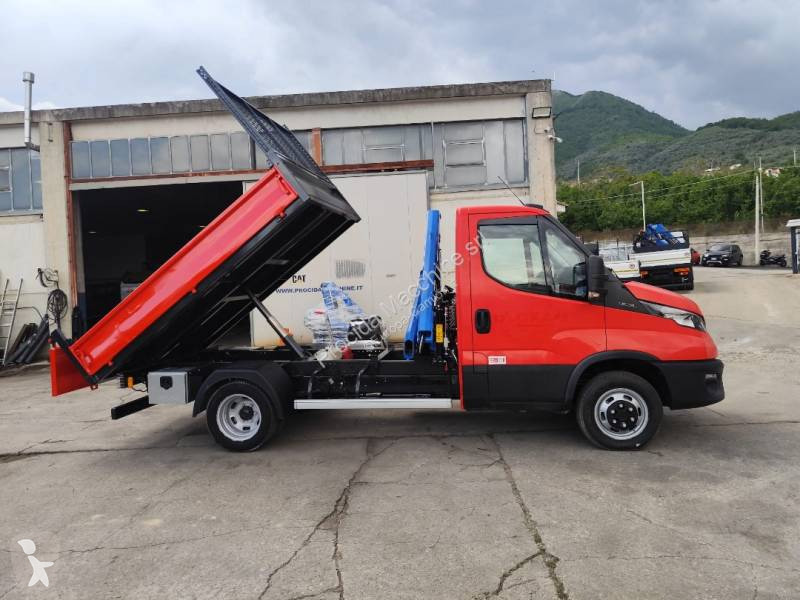 Véhicule utilitaire Iveco 35C14