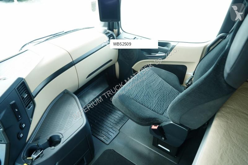 Грузовик Mercedes 2545
