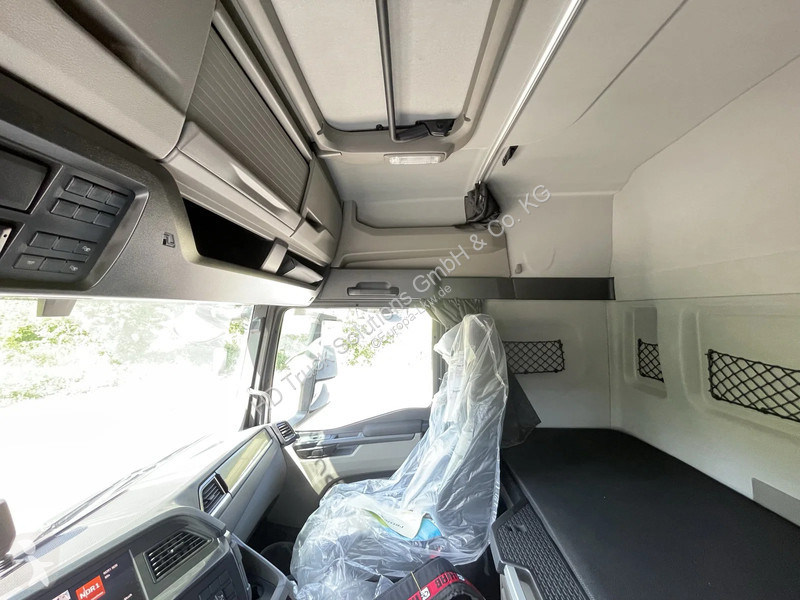 Lastbil MAN 26.520 MAN  26.520 6X2-4 LL CC Euro...