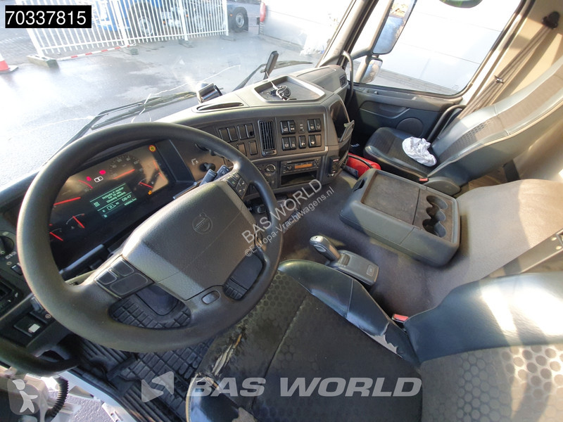 Lastbil Volvo 330 6X2 FASSI BF245A2.25 E...