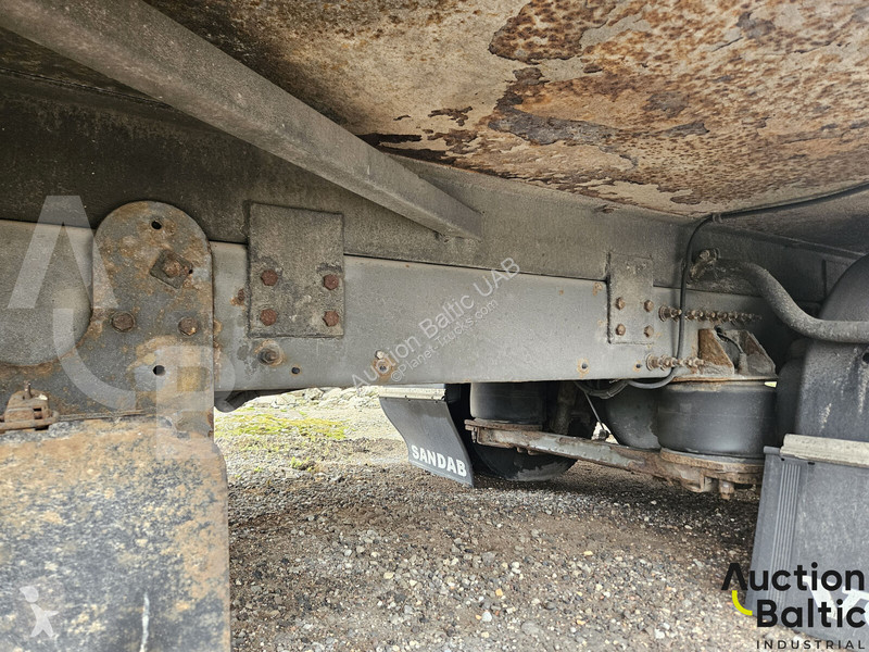 Volvo FL612 truck