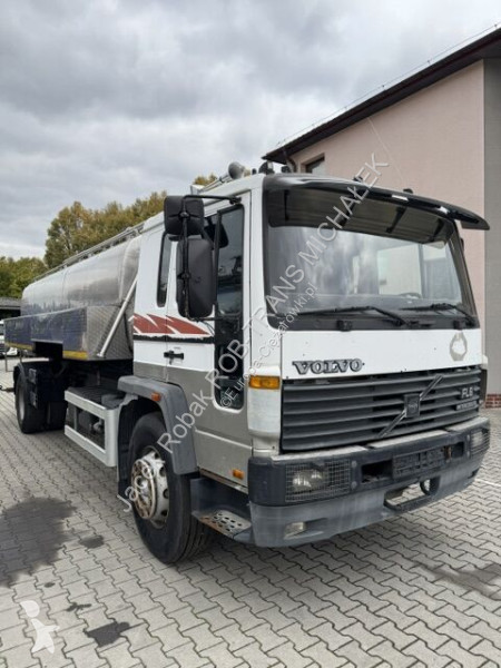 Kamion Volvo FL618