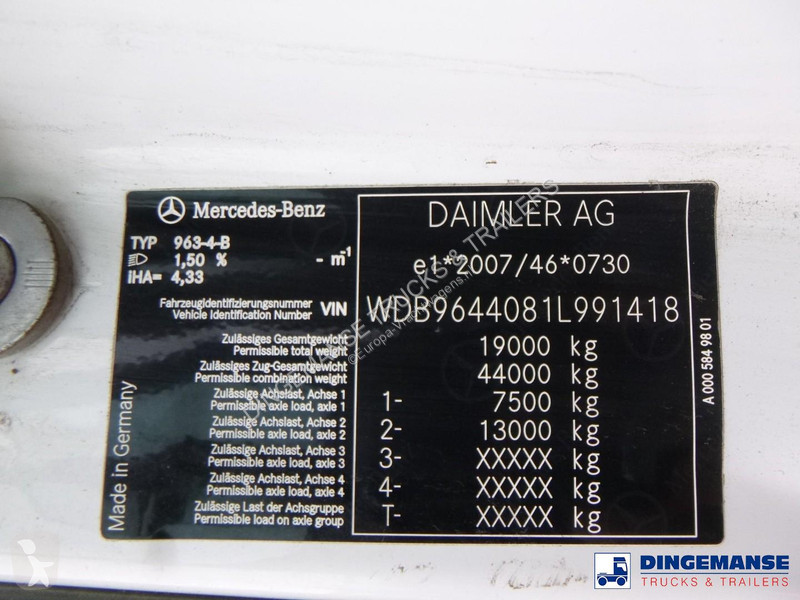 Kamion Mercedes 1943 4x4 Euro 6 + Liebherr...