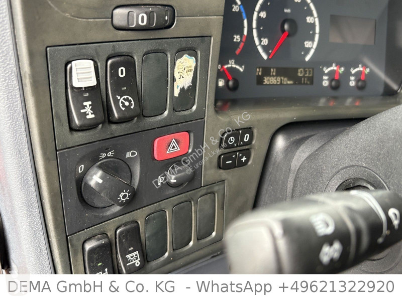 Kamion Scania...