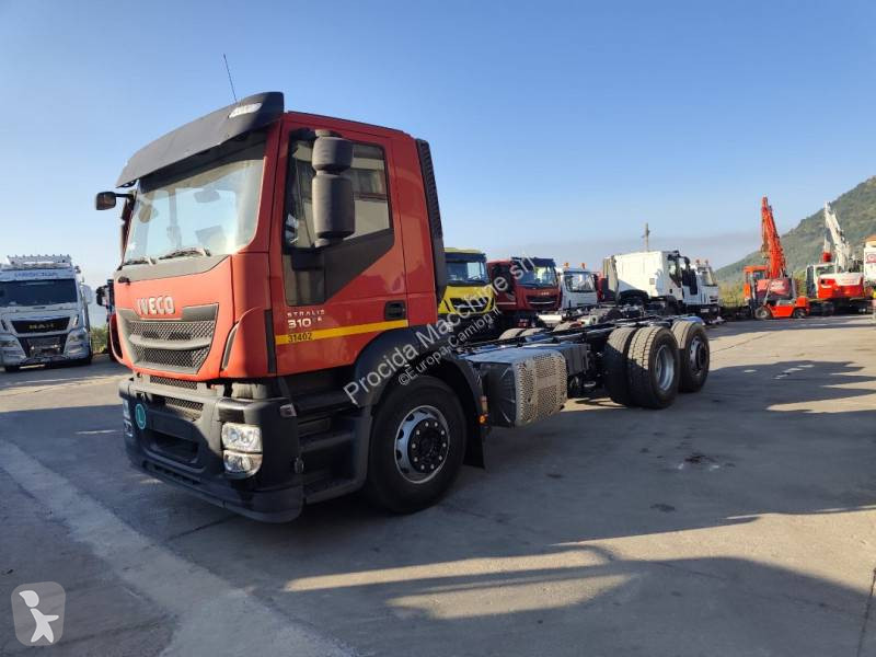 Iveco AD 260 S 31 truck