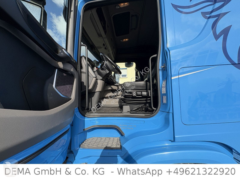 Vrachtwagen Scania R...