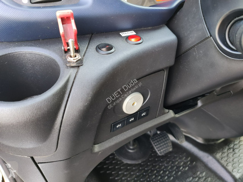 Camião Iveco 70C18 Mroźnia Ściana Grodziowa...