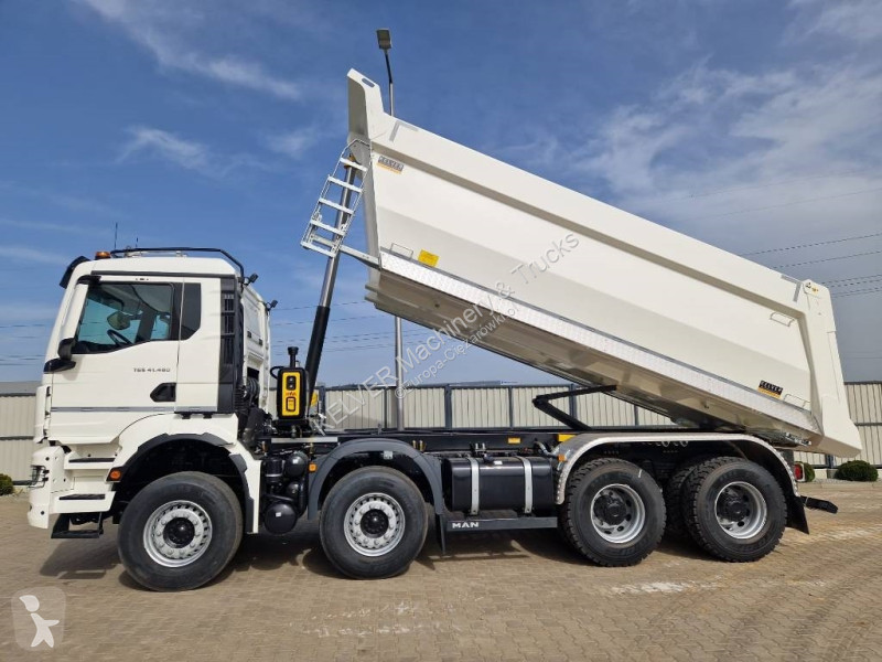 Camion MAN TGS 8x4 kipper