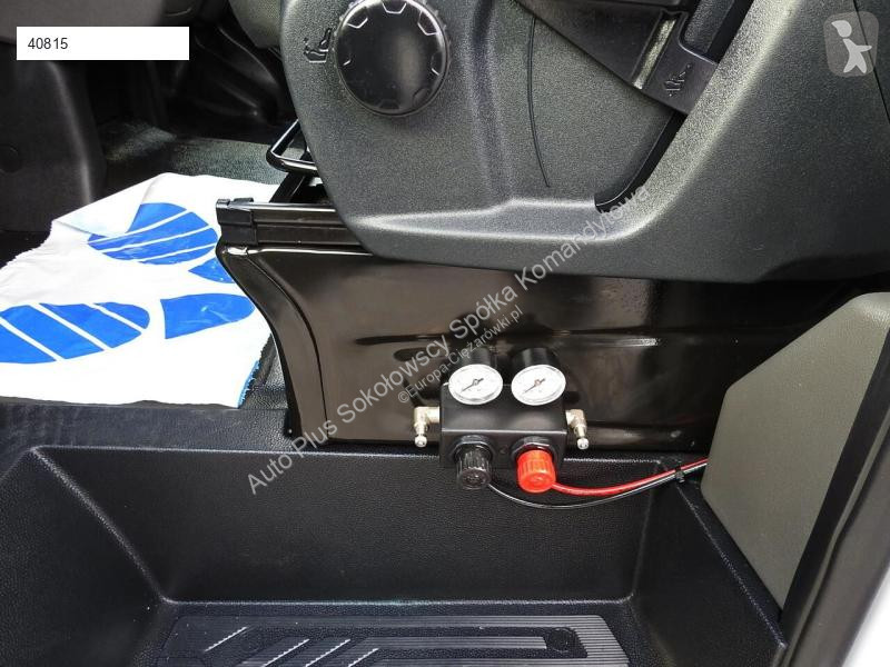 Autoutilitară Ford TRANSIT CHŁODNIA KONTENER...