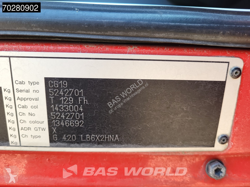 Kamion Scania G420 6X2 Cattle transport combi...