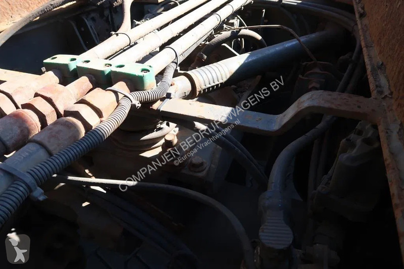 Kamion Volvo 520  - 8x4 R - Ketting systeem