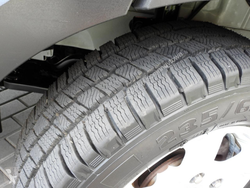 Kamion Ford TRANSIT  KONTENER WINDA 8 PALET...