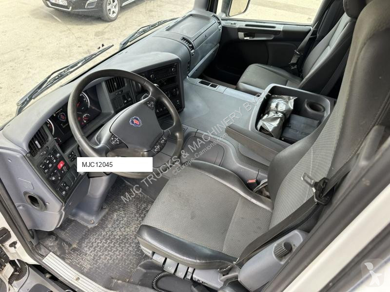 Kamion Scania P320 RETARDER - CLOSED BOX 8m25 x...