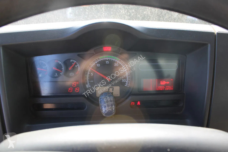 Vrachtwagen Renault 220 + manual