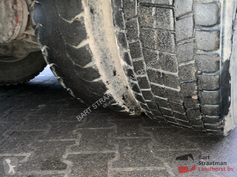 Kamion Mercedes 4142 8x8 Euro 6 Met 2 zijden...