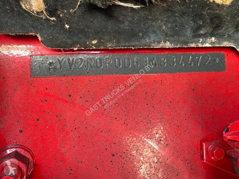 Kamion Volvo 16750 6x4 Globe XL Chassis...