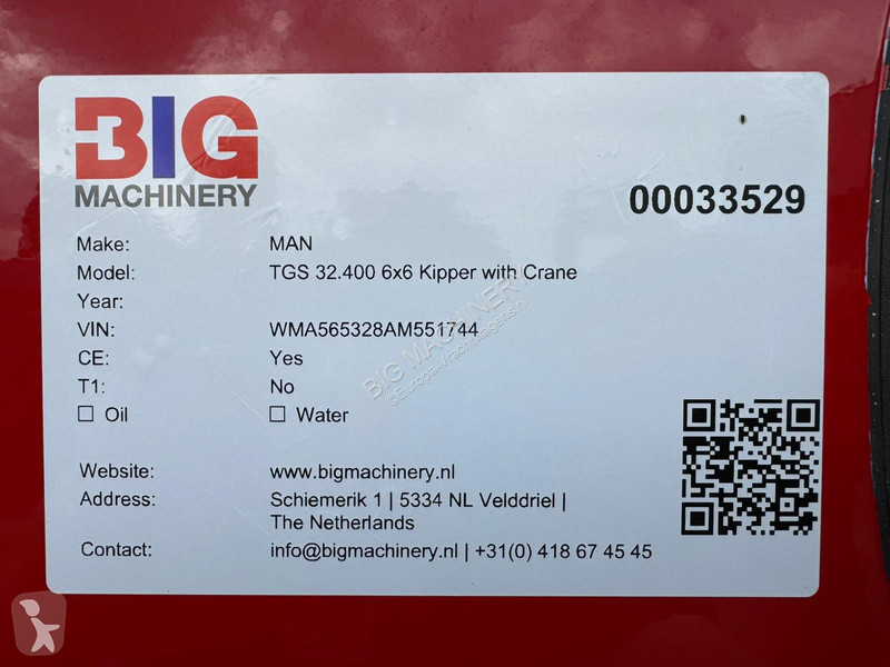 Kamion MAN 32.400 6x6 Kipper with Crane