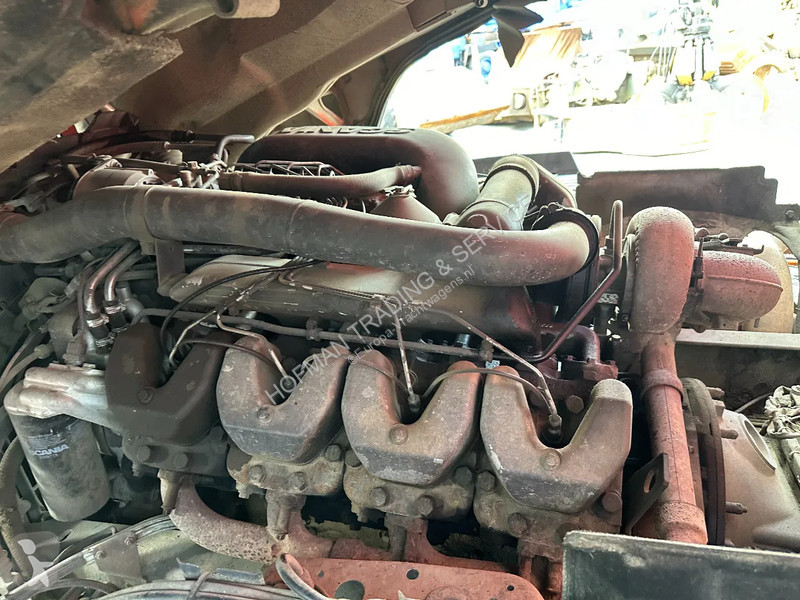 Kamion Scania 144-460 V8