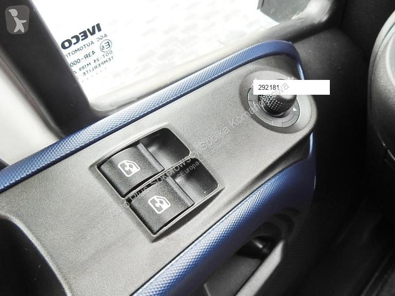 Véhicule utilitaire Iveco DAILY 70C18 PLANDEKA...
