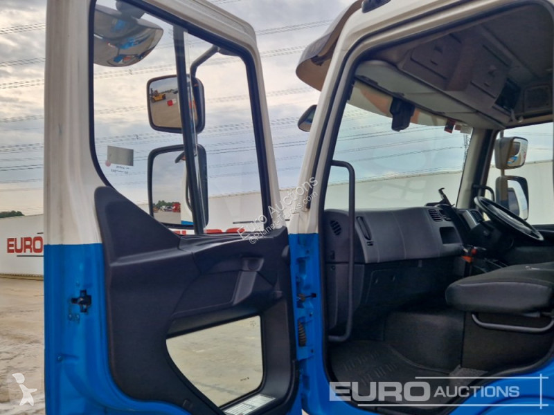 Camion Renault D210