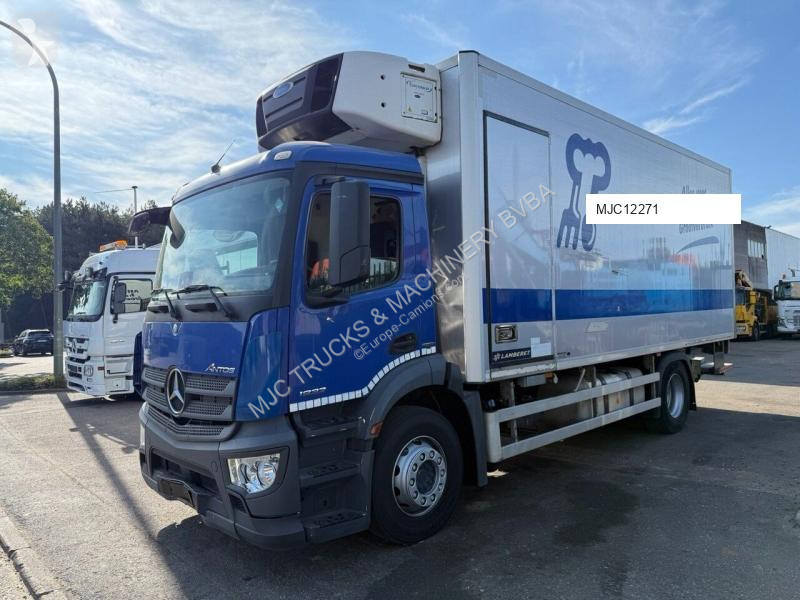 Kamion Mercedes AROCS + CARRIER + LAMBERET BOX...