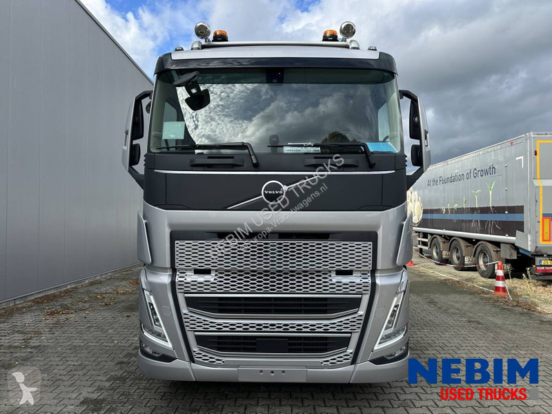 Camión Volvo FH500 8x4 Triple - HMF5020K6 43,6...