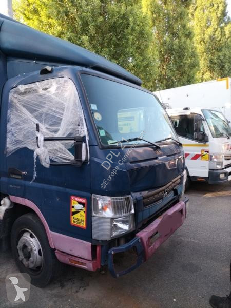 Ciężarówka Mitsubishi Fuso 7C15