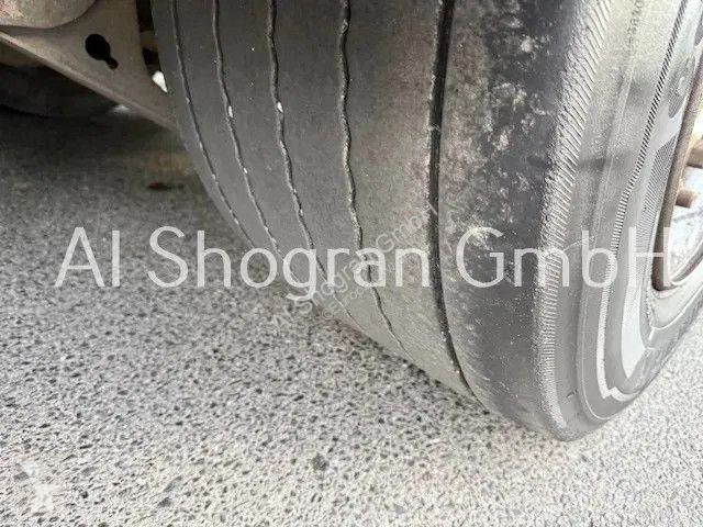 شاحنة مقطورة Renault T480...