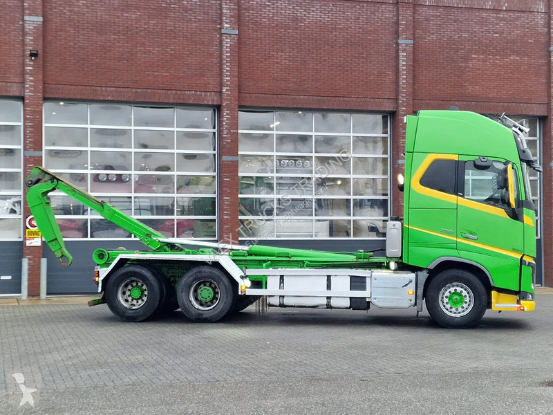 شاحنة Volvo 16750 Globetrotter XL 6x2 - 20T...