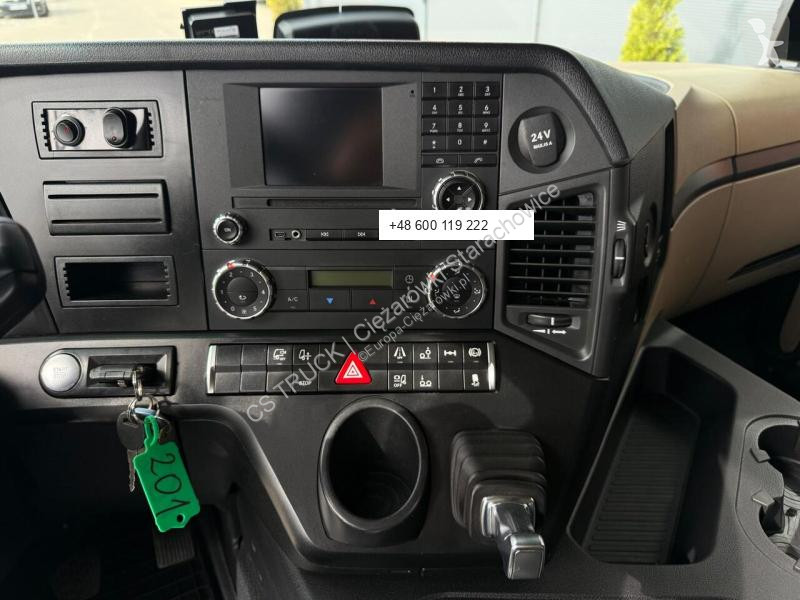 شاحنة Mercedes 2530