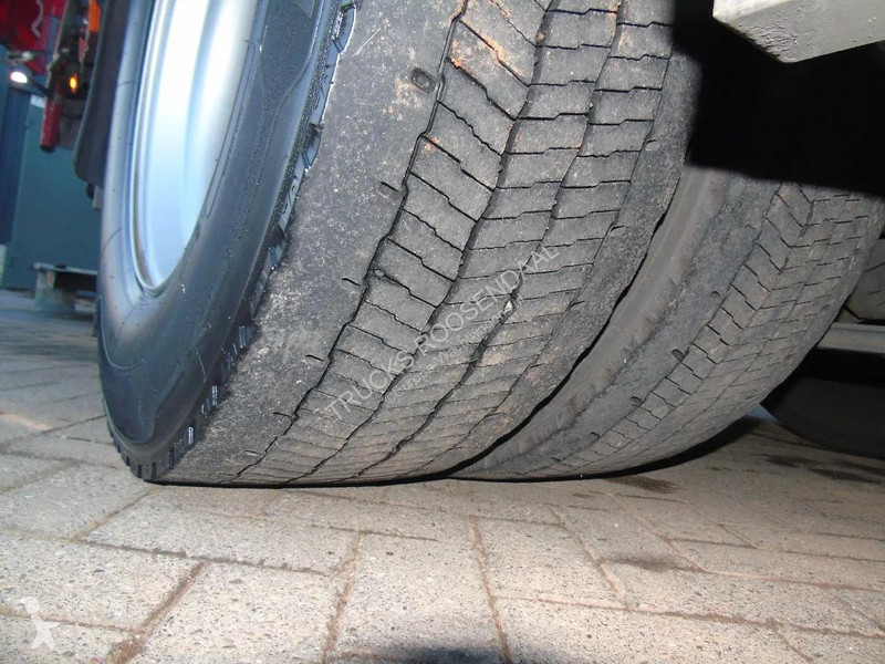 شاحنة Volvo 460 + TRS COOLING + LIFT + EURO 6