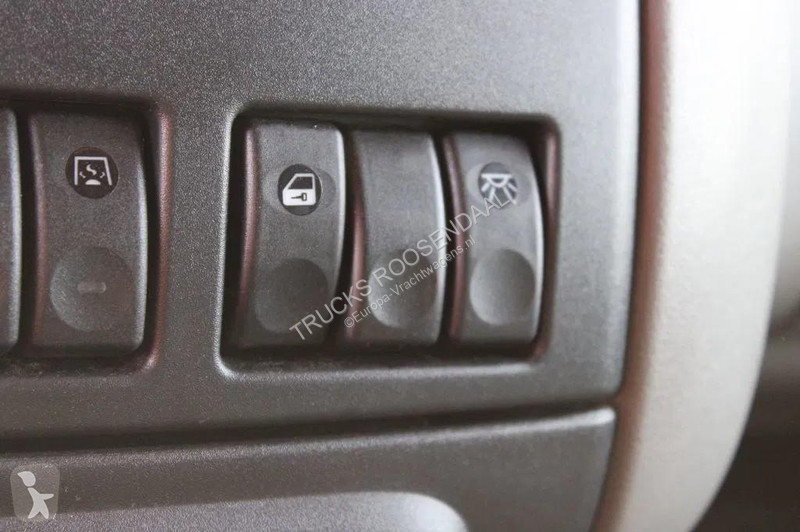 شاحنة DAF 220 + lift + euro 5