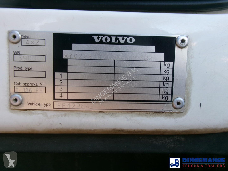 Lastbil Volvo 280 4x2 fuel tank 13.3 m3 / 4 comp