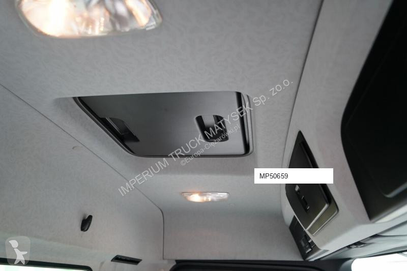 شاحنة Mercedes X-HIPRO 302