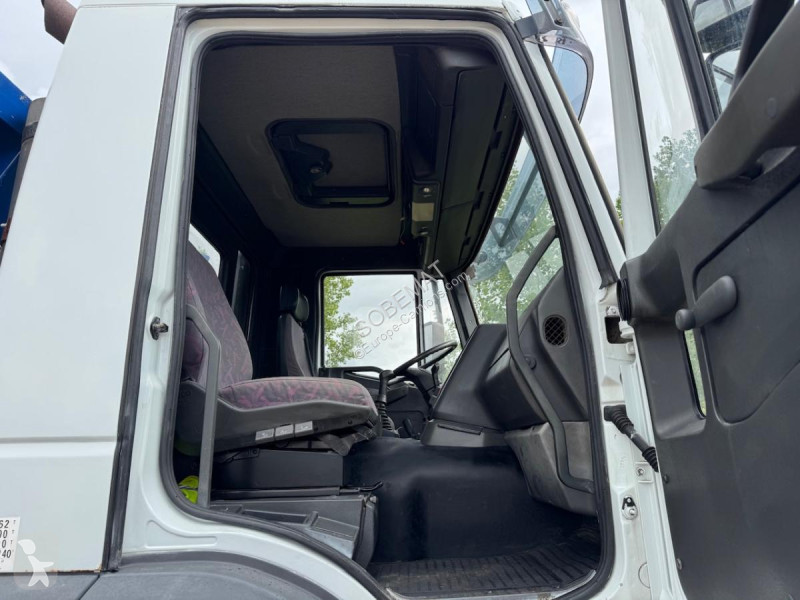 شاحنة Iveco 410E42