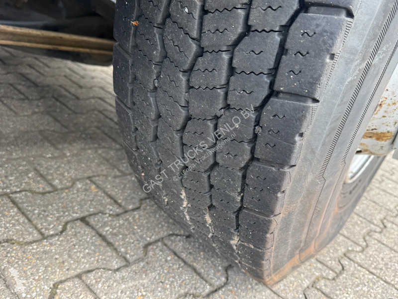 شاحنة Volvo 330 6x2*4 BDF + Lift Only 309Tkm!...
