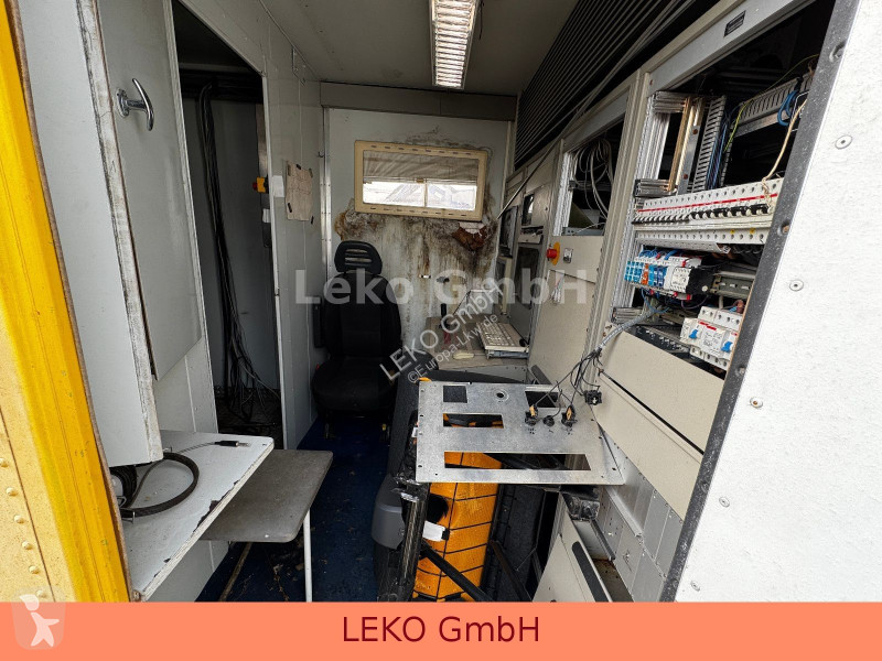 شاحنة Iveco Nur Kühlkoffer + Contanier Koffer +...