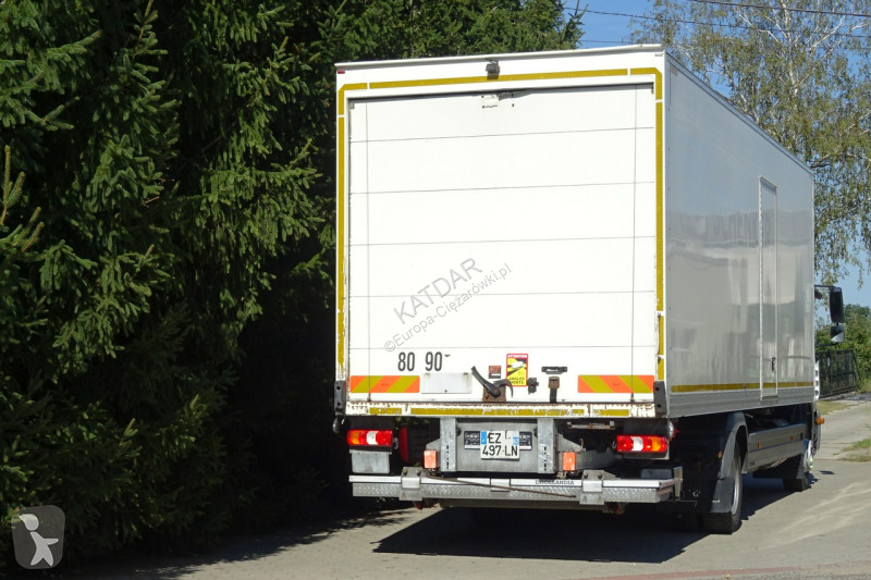 Камион Mercedes 1218 Euro 6 kontener 20pal...