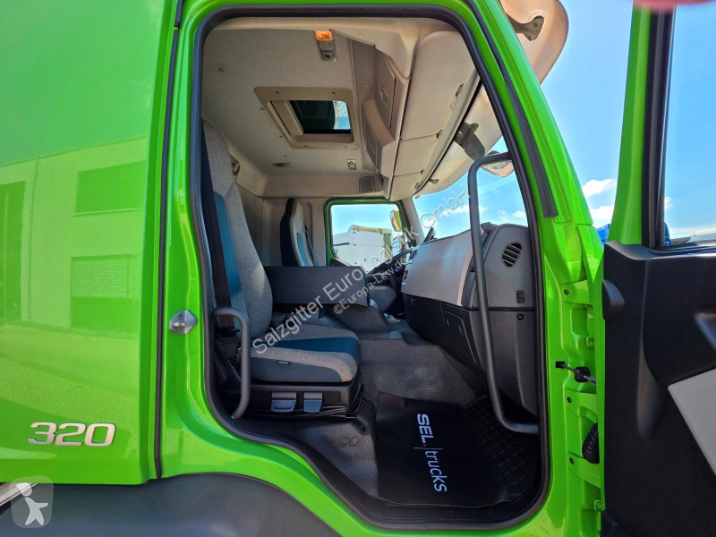شاحنة Volvo 320 / Ladebordwand