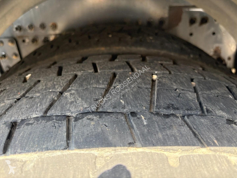 شاحنة Volvo 12380 + HMF 2220 K5 + 8X4 STEERING...