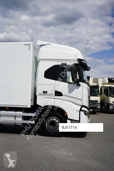 Ciężarówka Iveco / 420 / E 6 / KONTENER + WINDA...