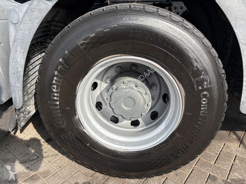 شاحنة MAN 33,360 + EFFER 210/4S 4 X EXT. + JIB...