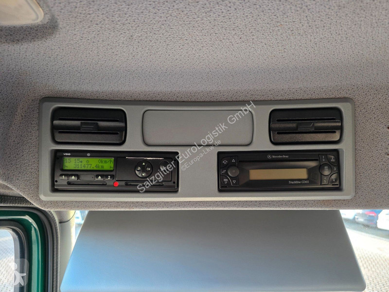شاحنة Mercedes 1229