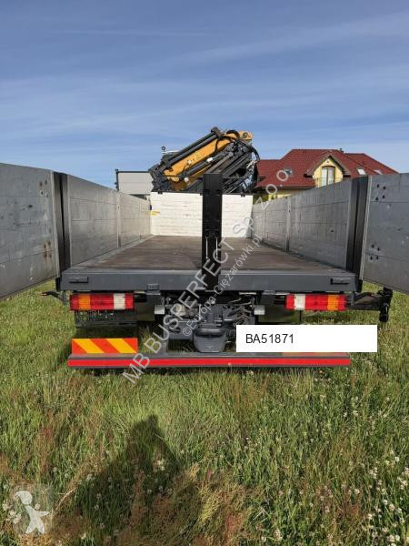 شاحنة Mercedes 3332