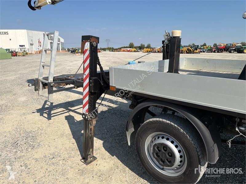 Camion Iveco 19-8,5 HQ 19 m on Iveco 35-140...