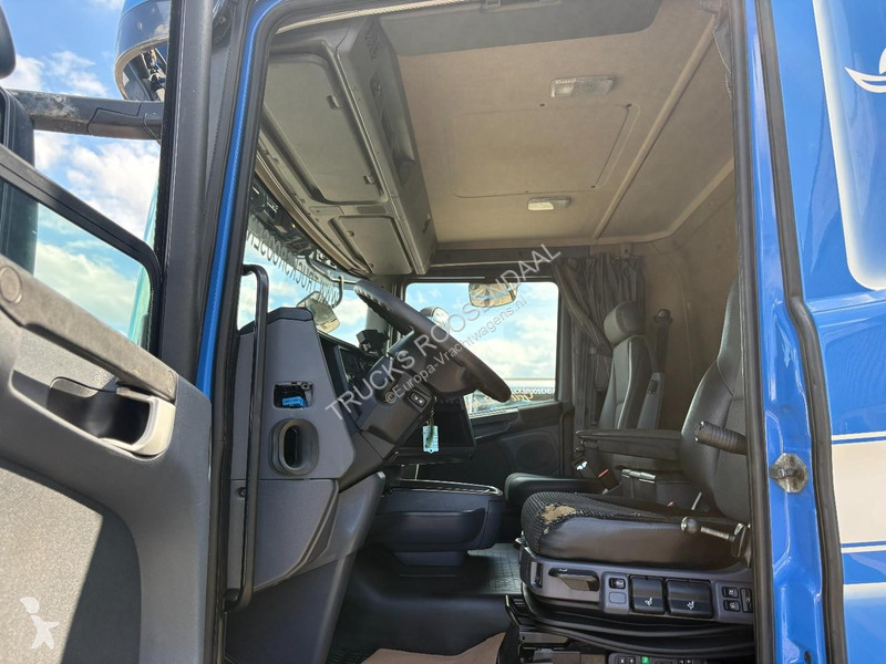 Camión Scania R 490 + HMF 5020 - 6X EXT. + JIB...