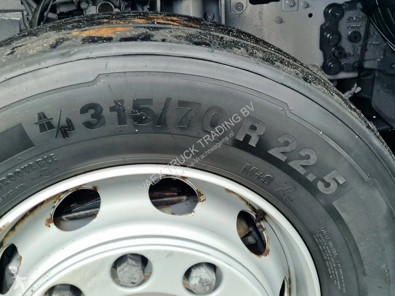 Вантажівка DAF 300 4x2 - Box - Low KM - Full...