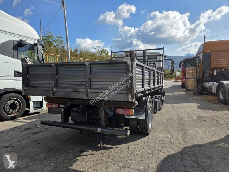 Camión Iveco 80 E 22