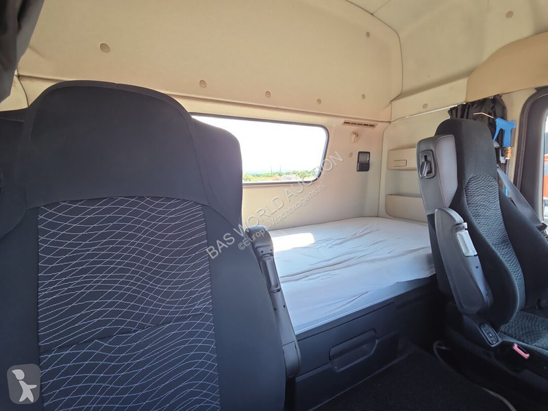 شاحنة Mercedes 2545